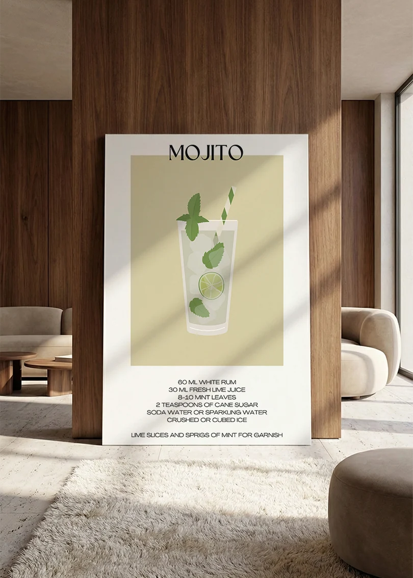 Akustikbillede med en minimalistisk cocktailplakat med Mojito, lænet mod vægpanel i valnød ved sofaen