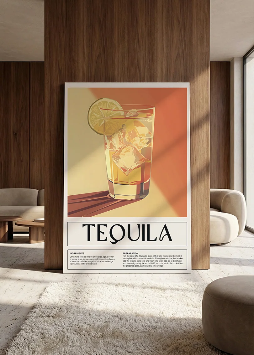 Akustikbillede med en retro cocktailplakat med Tequila, lænet mod vægpanel i valnød ved sofaen